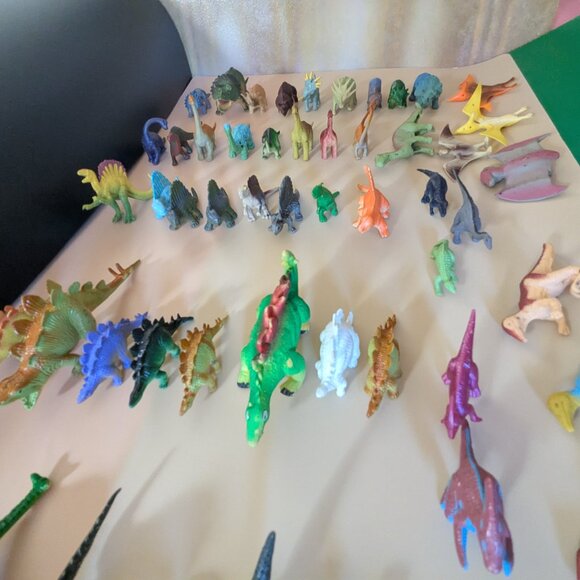 70+ Bundle of Rubber & Plastic Toy Dinosaurs - Picture 12 of 16